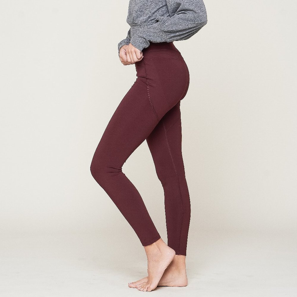 Booty Pop High Waisted Leggings (Medium)